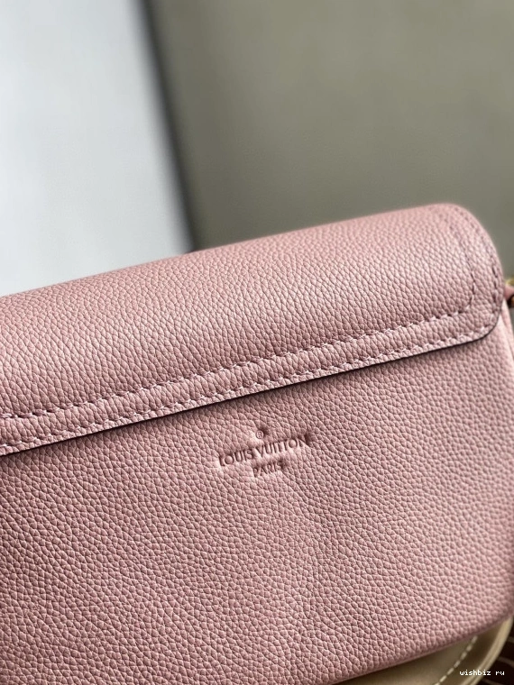 WIS LOUIS TENDER VUITTON LOCKME 0825